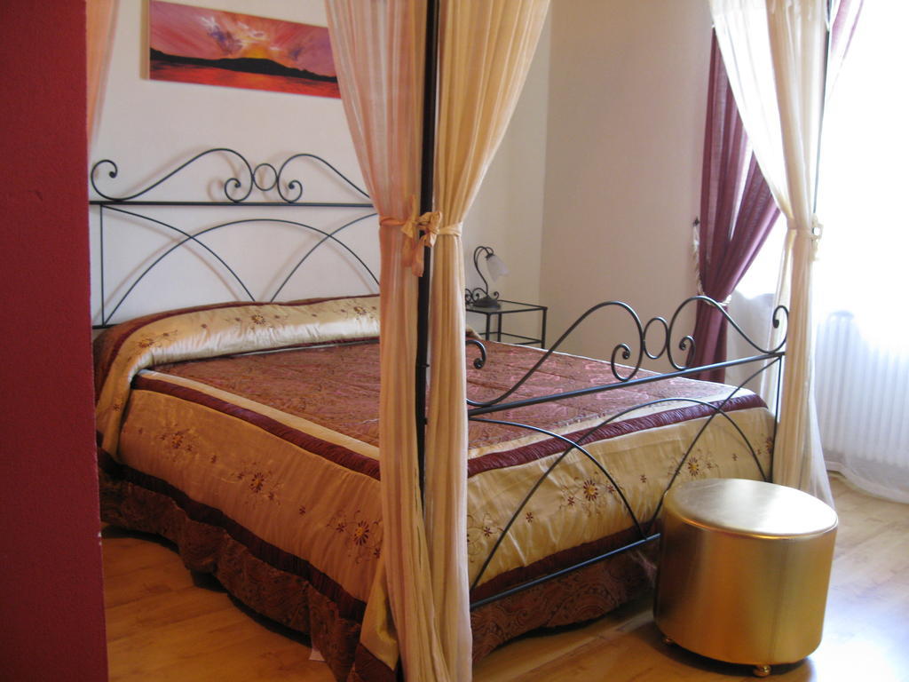 Giannetti Bed & Breakfast Poggio alle Mura Værelse billede